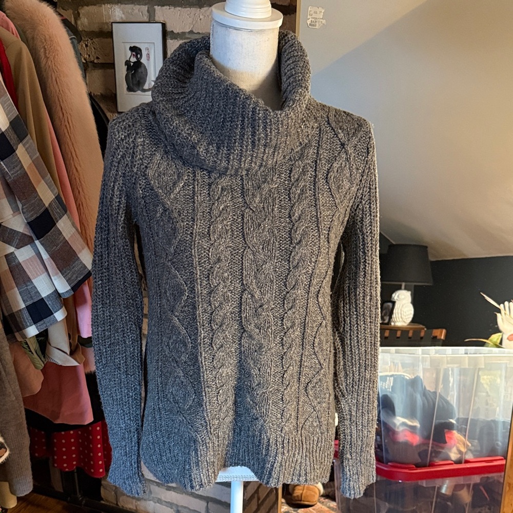 Abercrombie & Fitch Charcoal Cable Knit Turtleneck Sweater